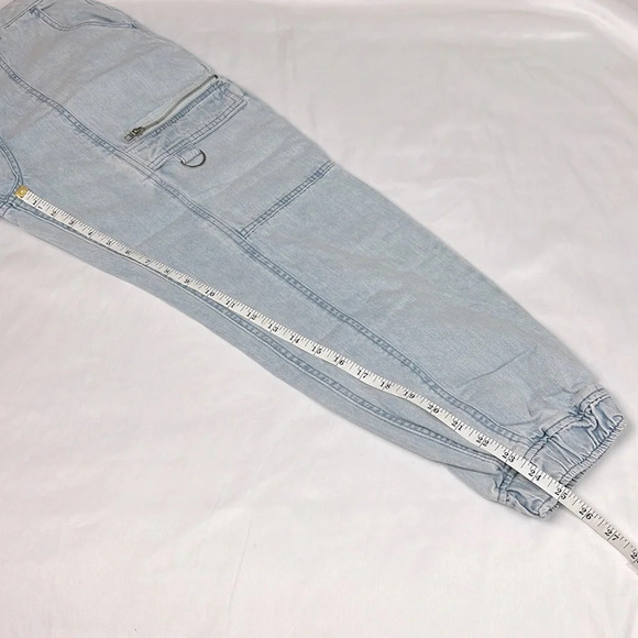 HOT TOPIC Washed Blue Cargo Jogger Pants Denim Jeans - Picture 10 of 12